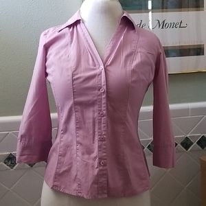 🎈🎈 3/$15. Bundle any 3 with balloons for $15. Pink fitted blouse